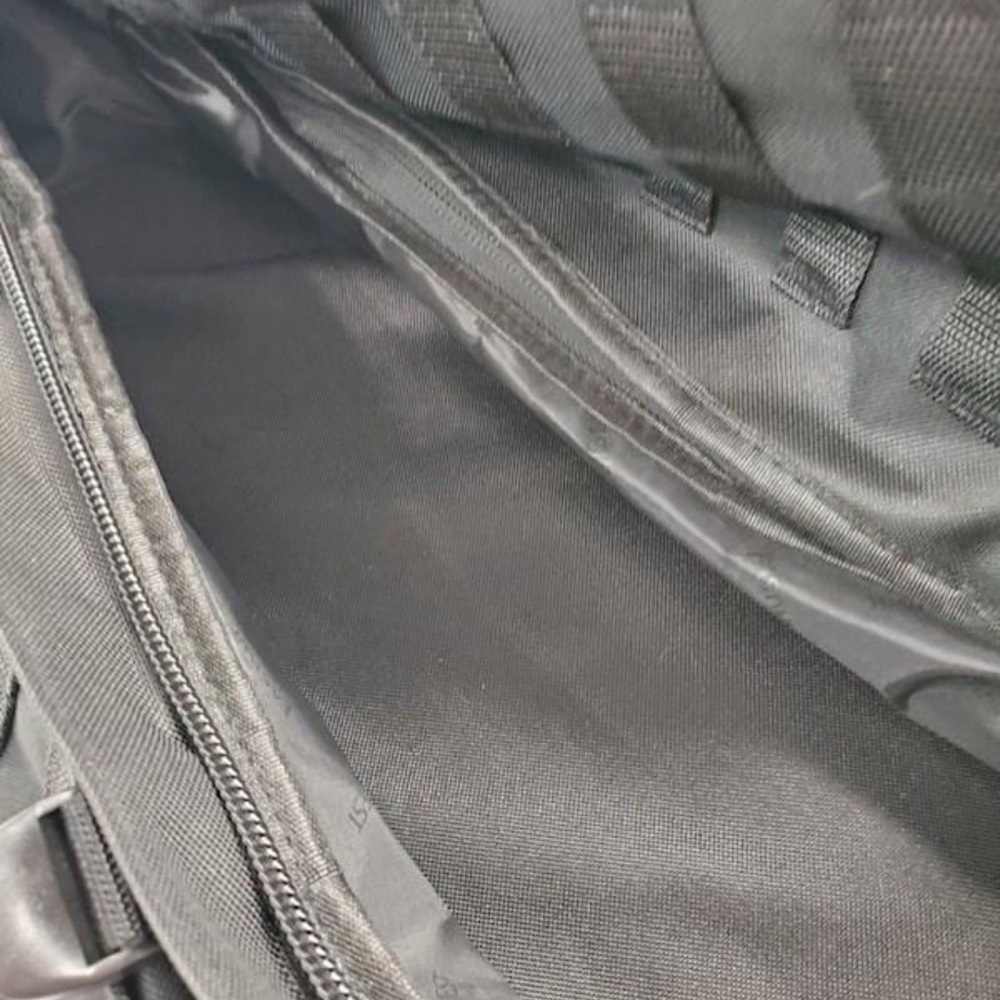 EAST WEST WATER RESISTANT ZIP RIFLE CASE BACKPACK 24” - Picture 3 of 4